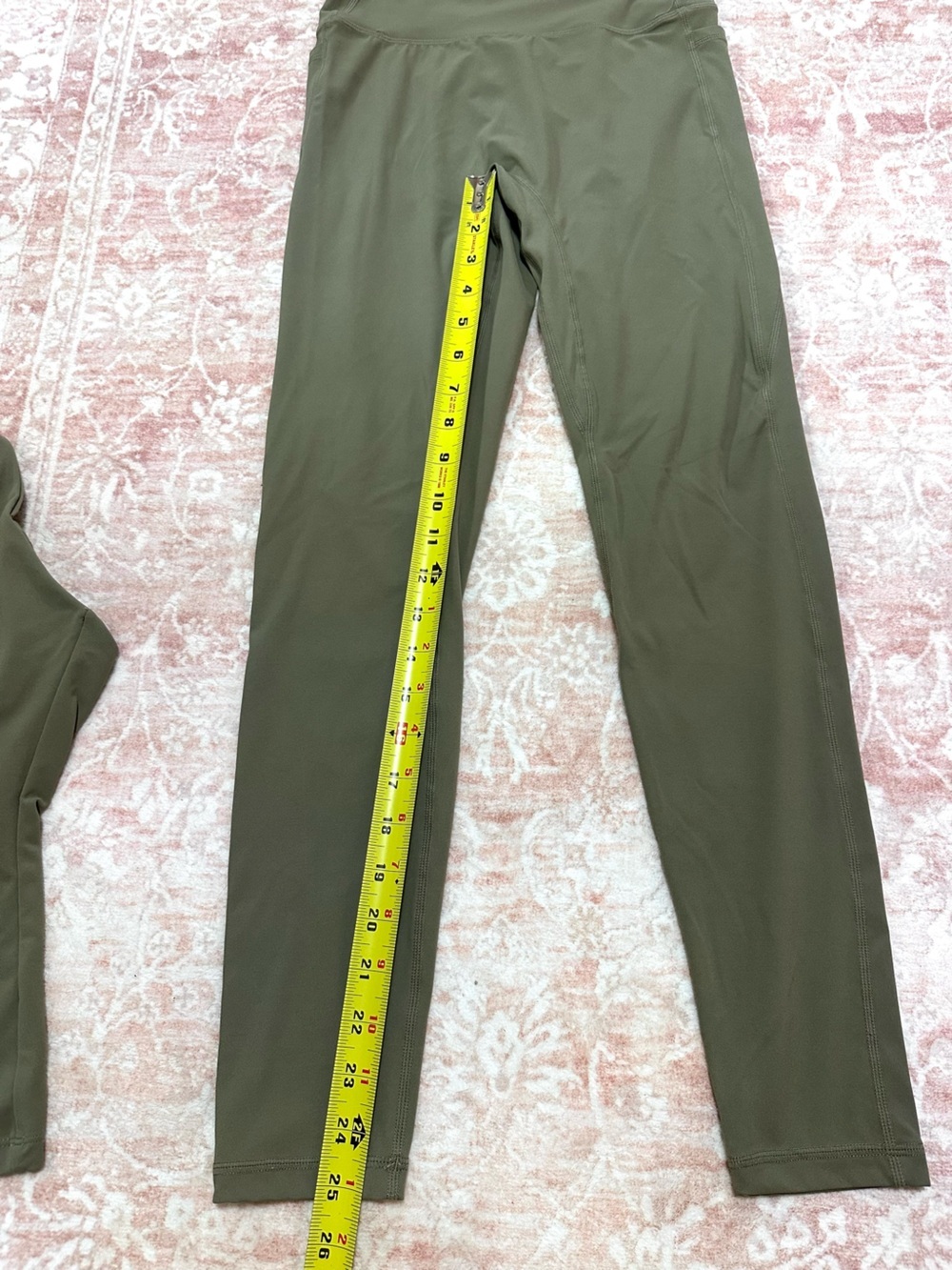 SET 🥑 Workout Army Green Pants & Top - Picture 9 of 12